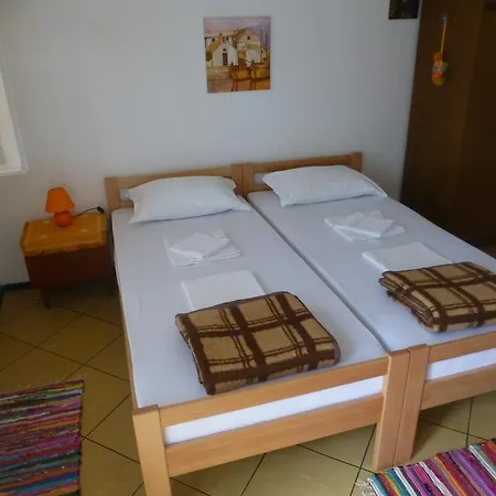 Guest house Bracanovic 3*