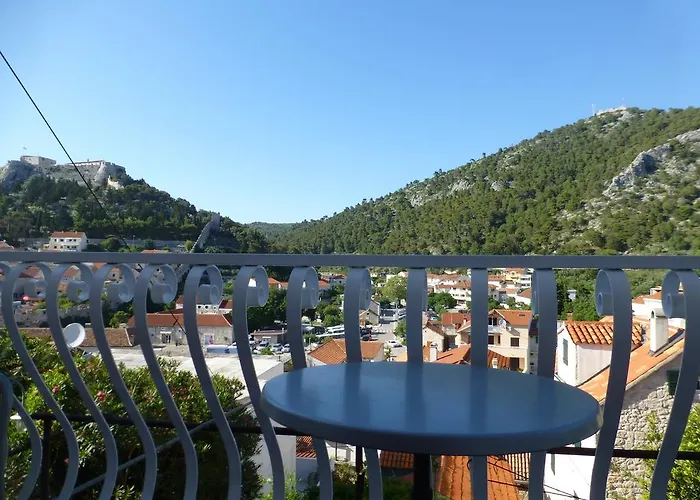 Guest house Bracanovic