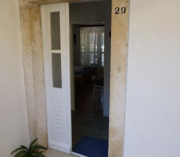 Bracanovic Guest house Hvar Town